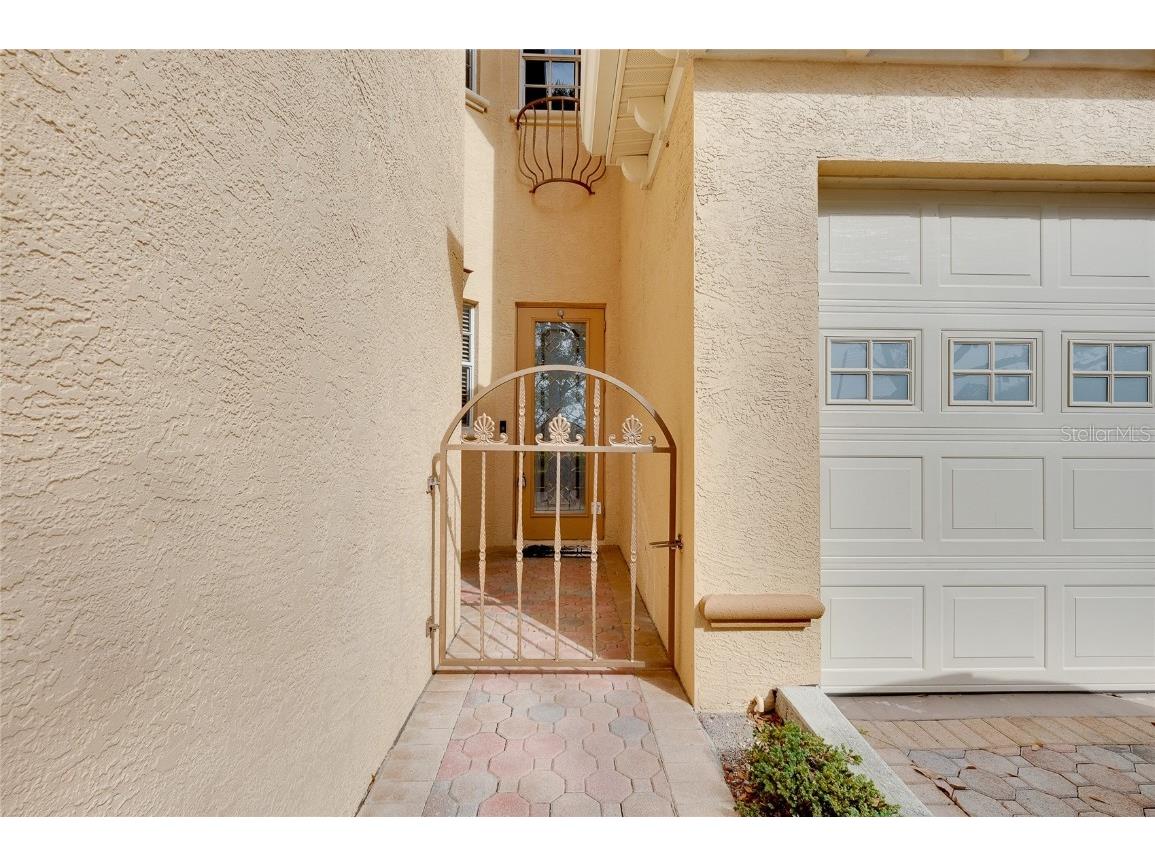 3975 Square East Lane #9 Sarasota FL 34238 A4669269 image4