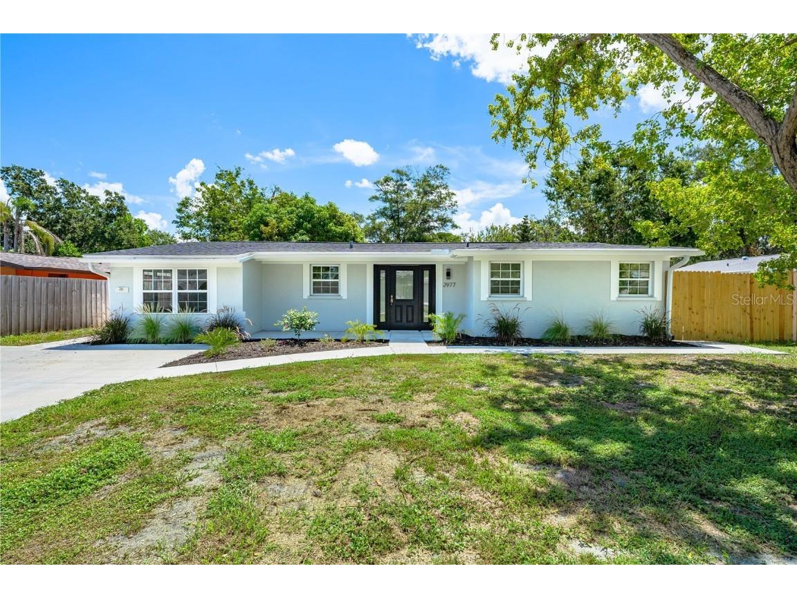 3977 Chaucer Lane Sarasota FL 34241 A4577249 image1