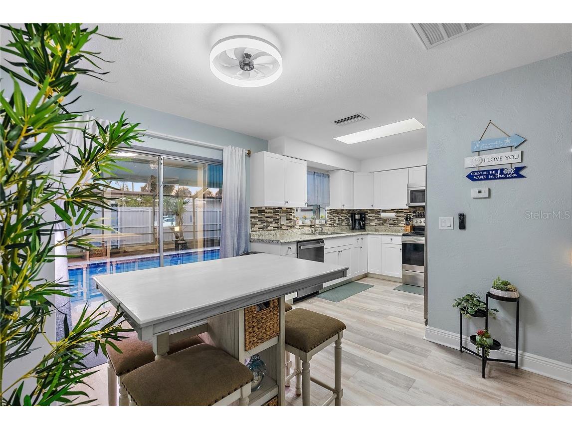 3978 43rd Avenue N Saint Petersburg FL 33714 TB8451443 image5