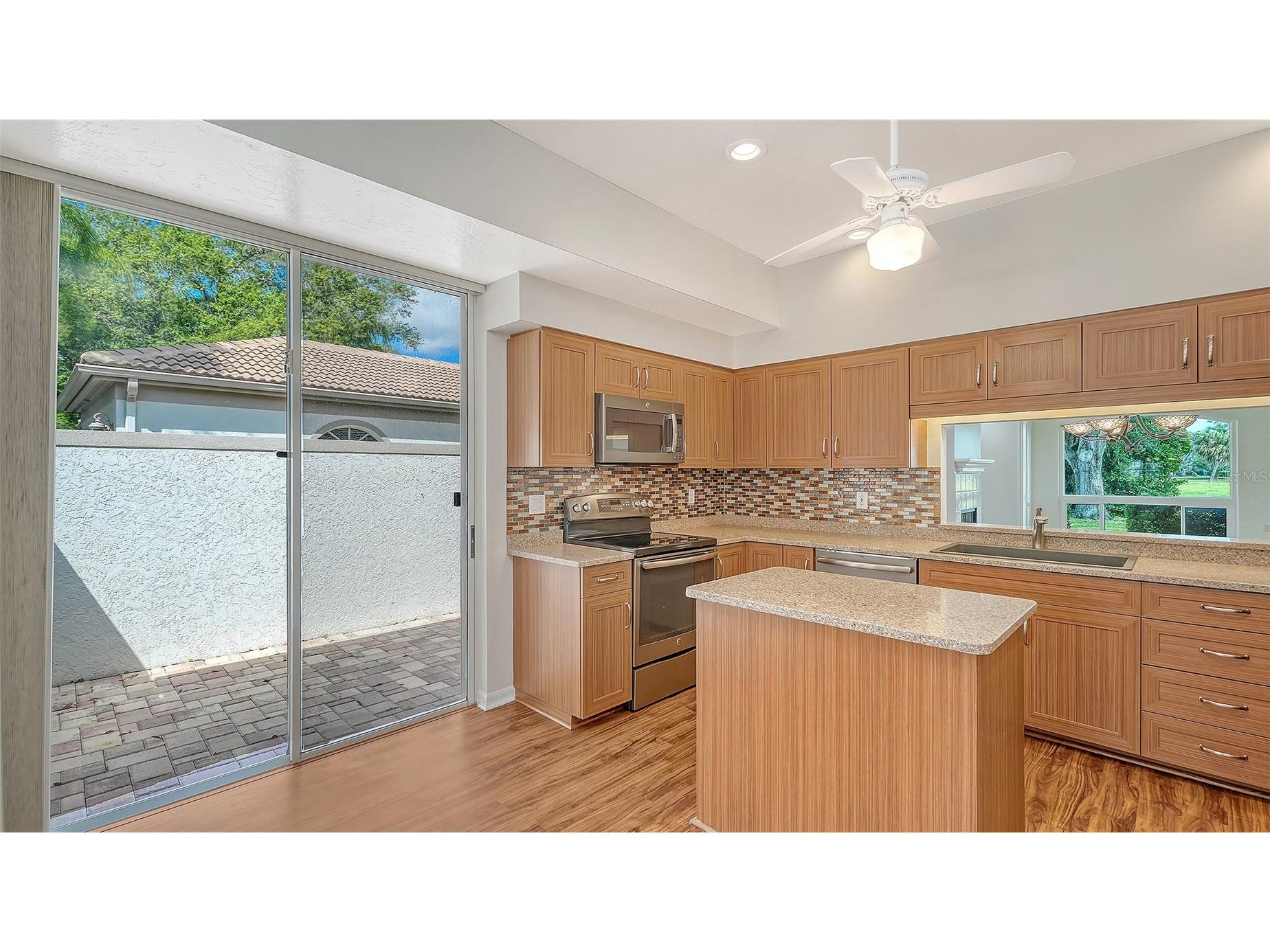 3978 Chatsworth Greene #35 Sarasota FL 34235 A4694418 image5