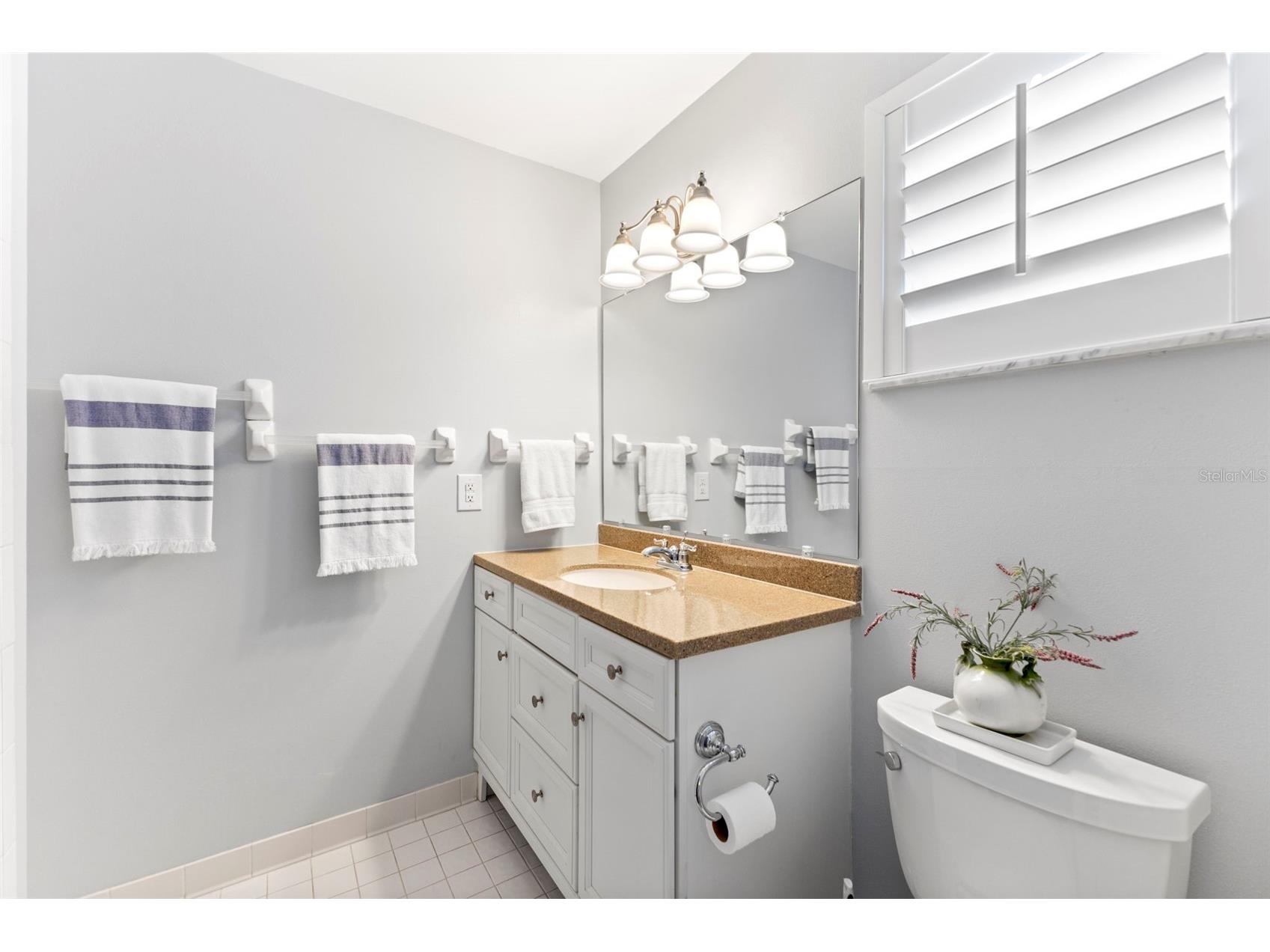 3978 Overlook Bend Terrace #25 Sarasota FL 34232 A4653235 image11