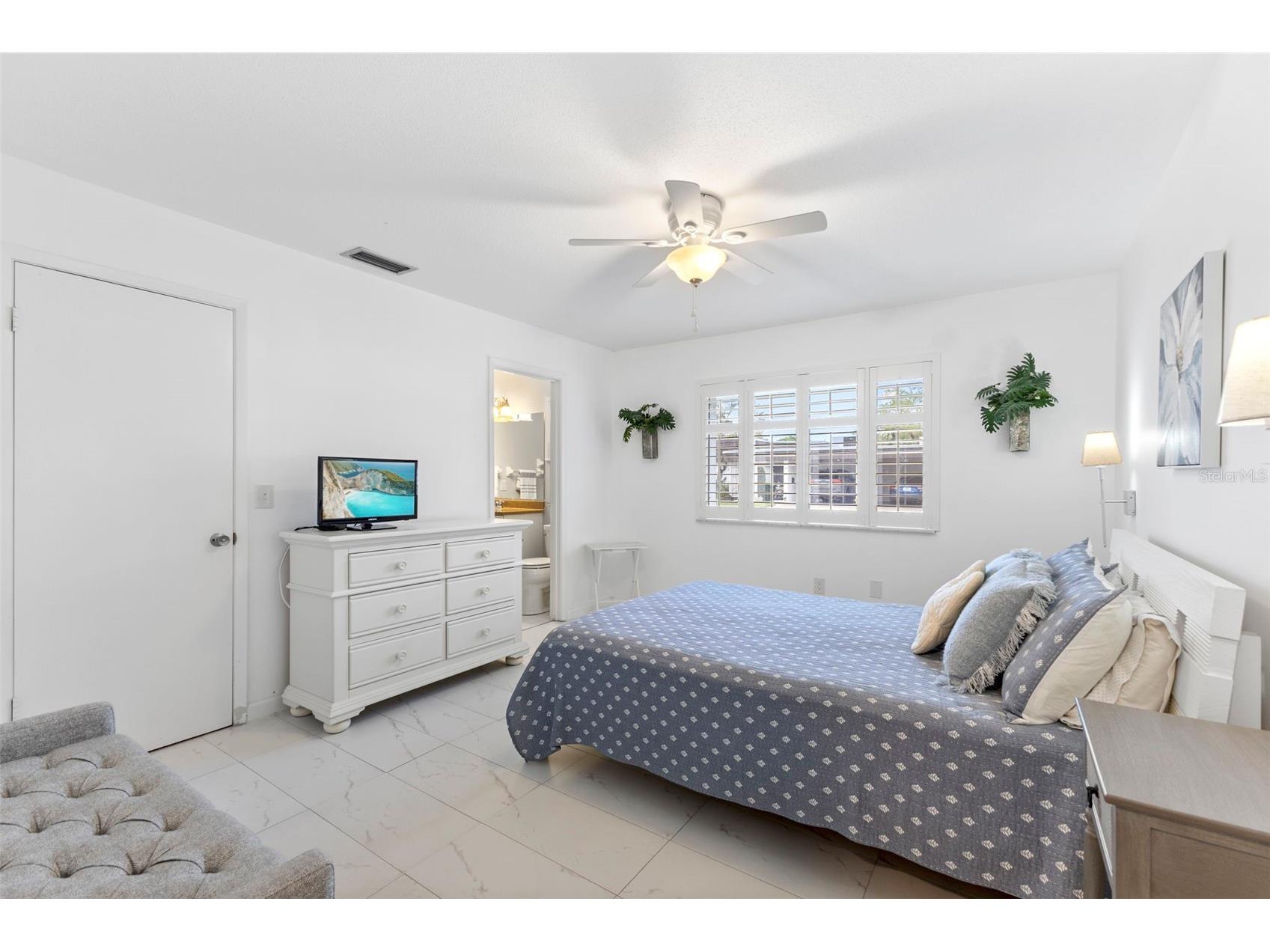 3978 Overlook Bend Terrace #25 Sarasota FL 34232 A4653235 image16