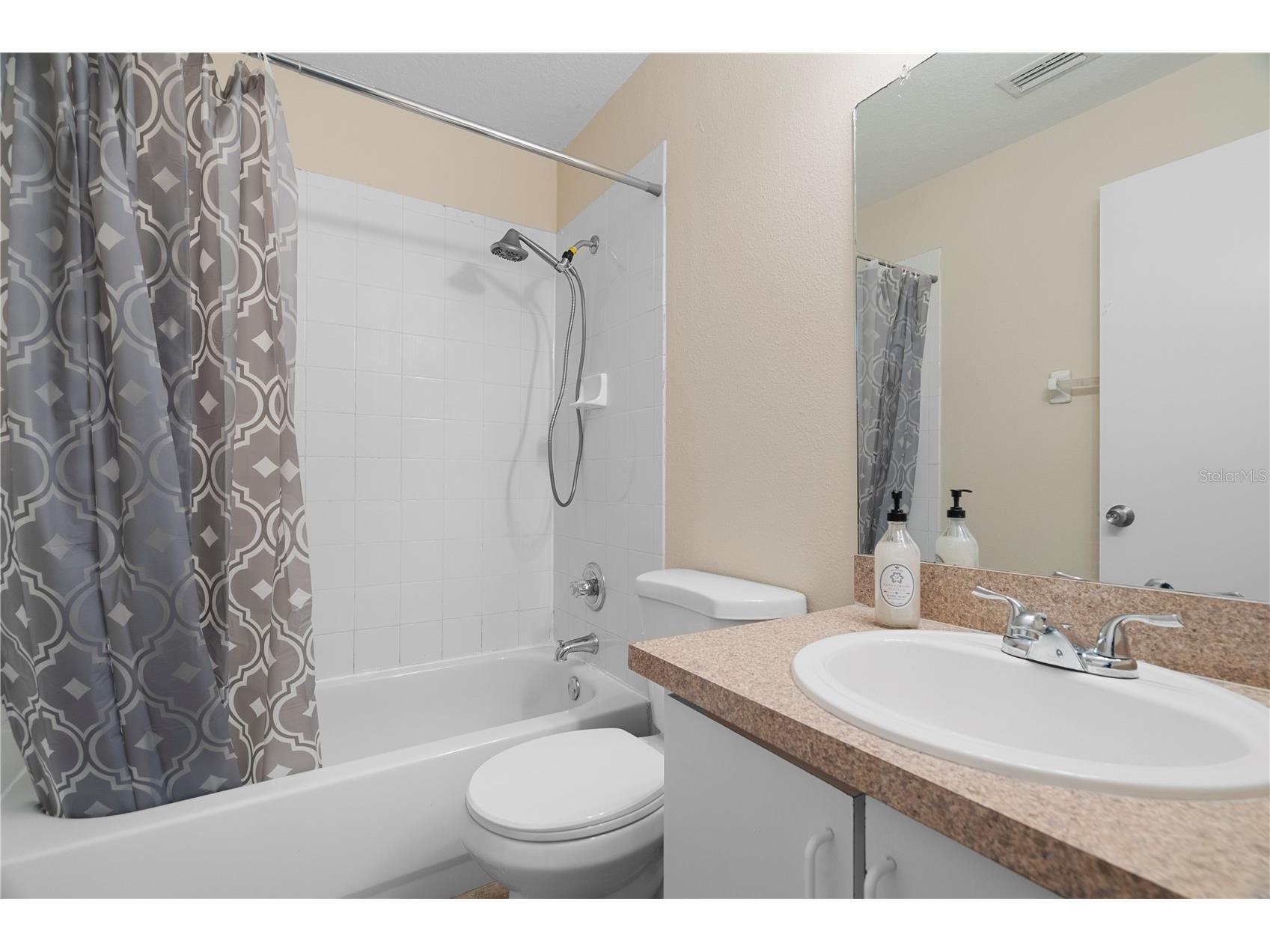 39784 Meadowood Loop Zephyrhills FL 33542 TB8514594 image12