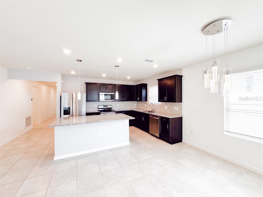 398 Citrus Isle Loop Davenport FL 33837 O6313341 image8