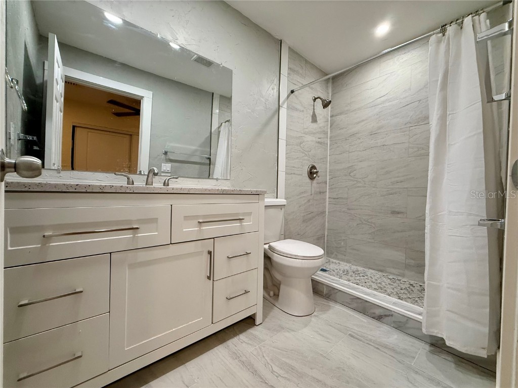 3980 Berkshire Drive Sarasota FL 34241 A4671978 image23