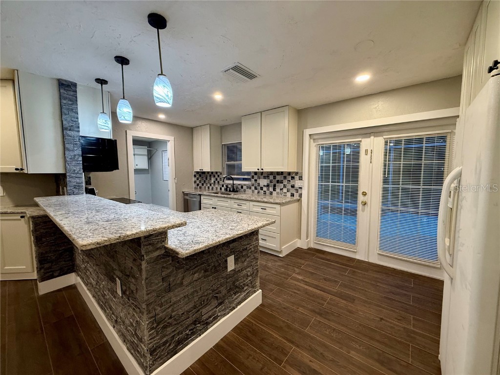 3980 Berkshire Drive Sarasota FL 34241 A4671978 image6