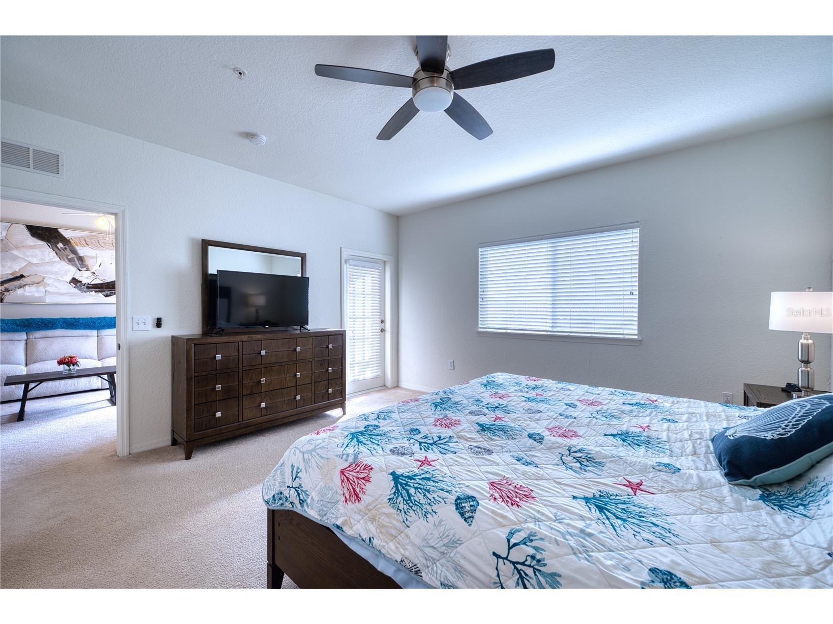 3980 Mediterranea Circle #522 Sarasota FL 34233 A4679065 image24