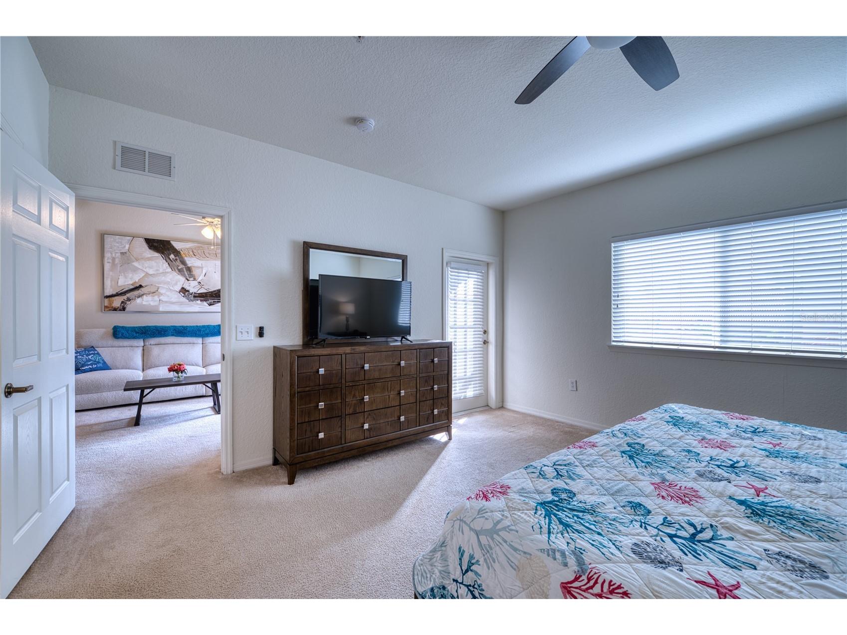 3980 Mediterranea Circle #522 Sarasota FL 34233 A4679065 image28