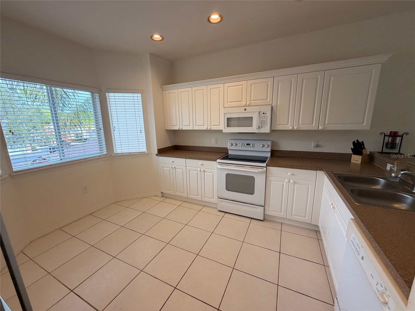 3980 Mediterranea Circle #522 Sarasota FL 34233 A4679065 image36