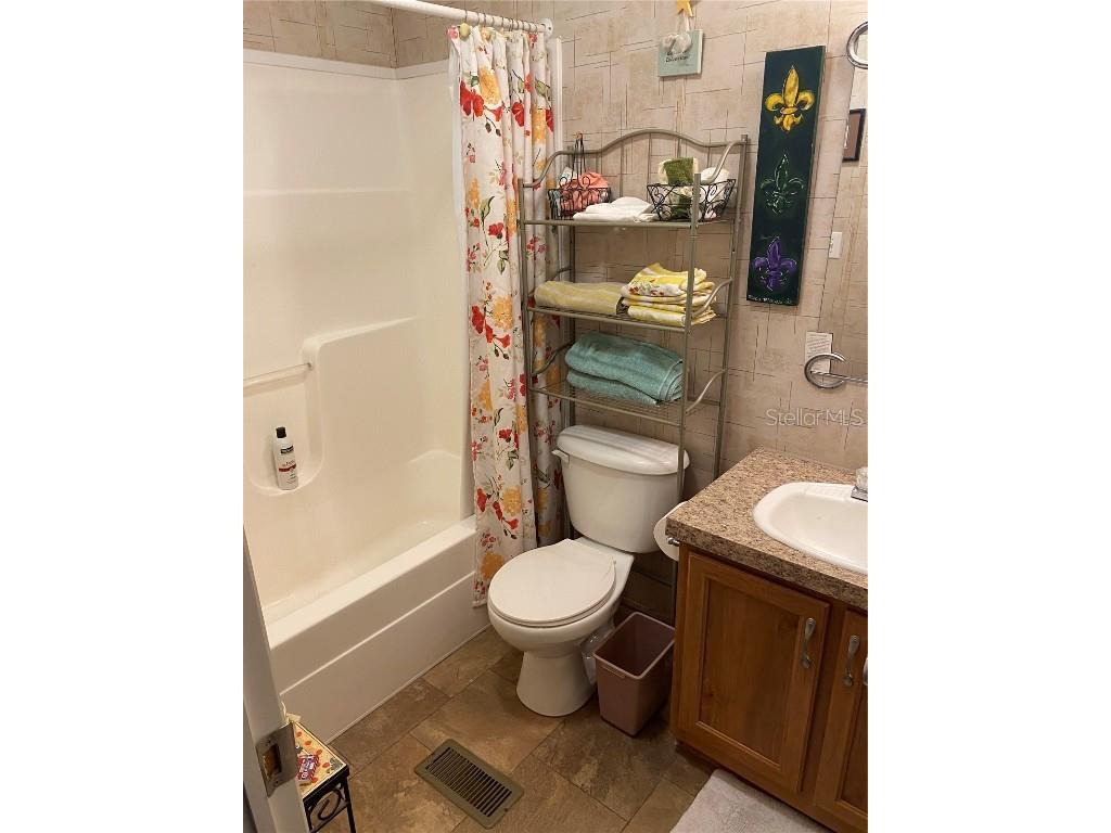 3980 SE 183rd Avenue Road Ocklawaha FL 32179 - LAKE BRYANT OM683395 image10