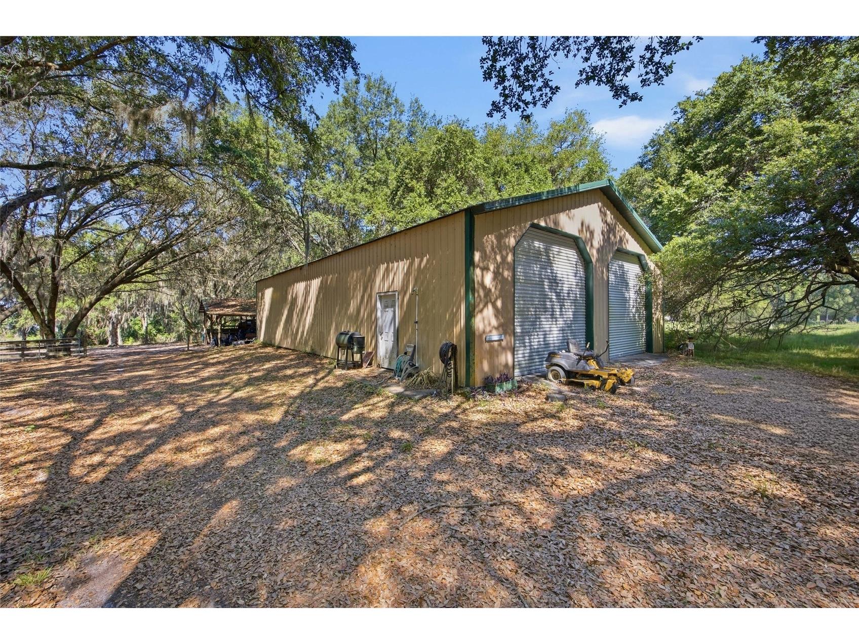 3980 SE 183rd Avenue Road Ocklawaha FL 32179 OM724398 image19
