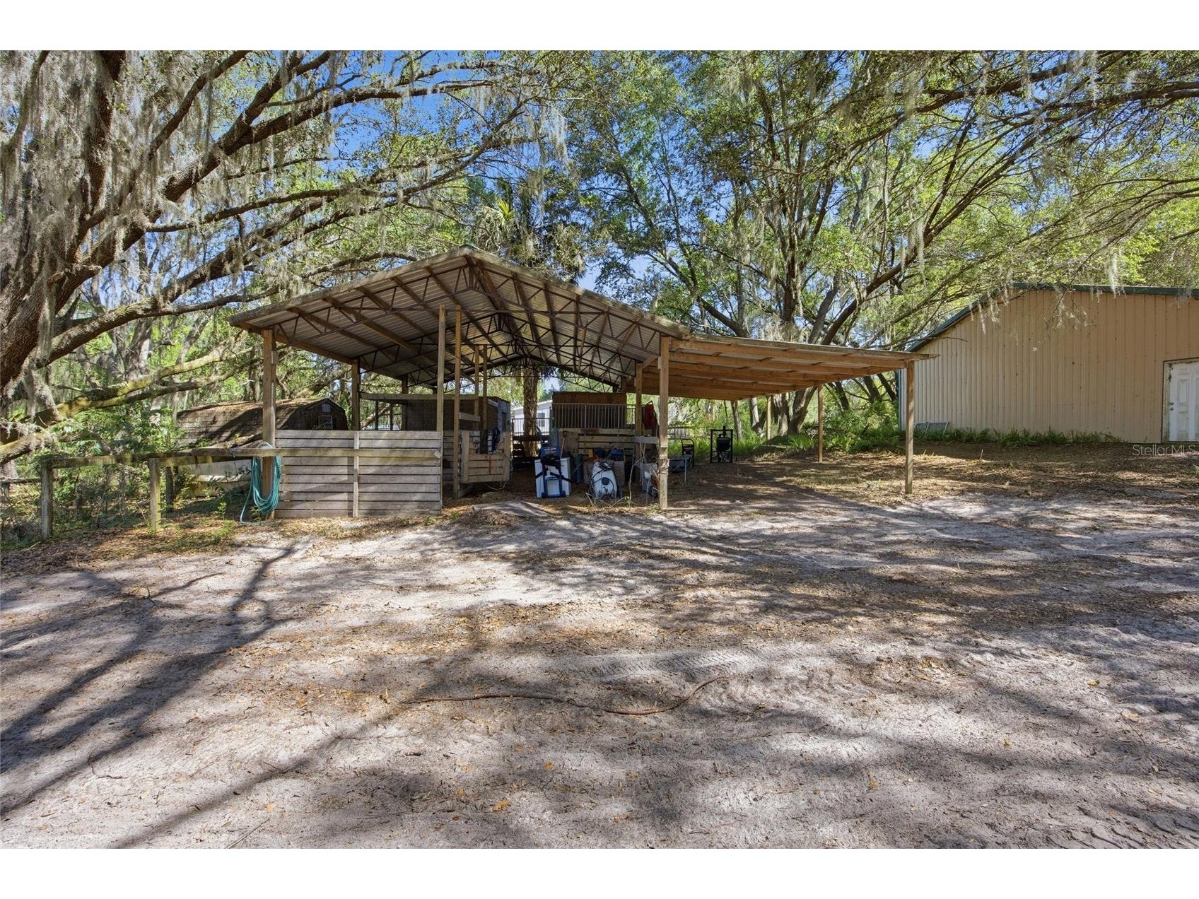 3980 SE 183rd Avenue Road Ocklawaha FL 32179 OM724398 image23
