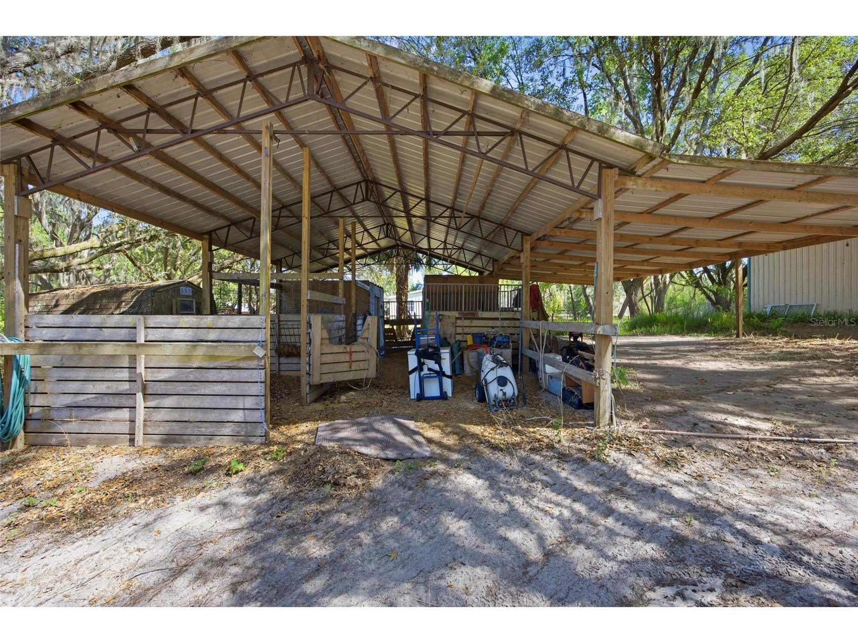 3980 SE 183rd Avenue Road Ocklawaha FL 32179 OM724398 image25