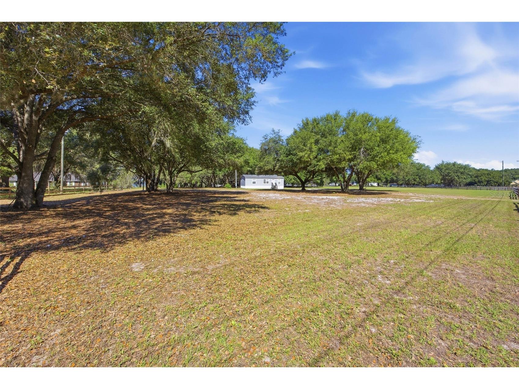 3980 SE 183rd Avenue Road Ocklawaha FL 32179 OM724398 image7