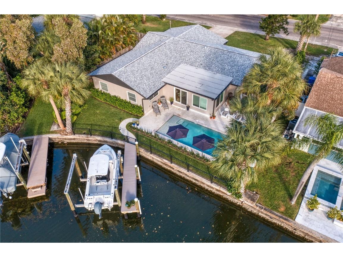 3980 Shore Acres Boulevard NE Saint Petersburg FL 33703 - SMACKS BAYOU U8232346 image1