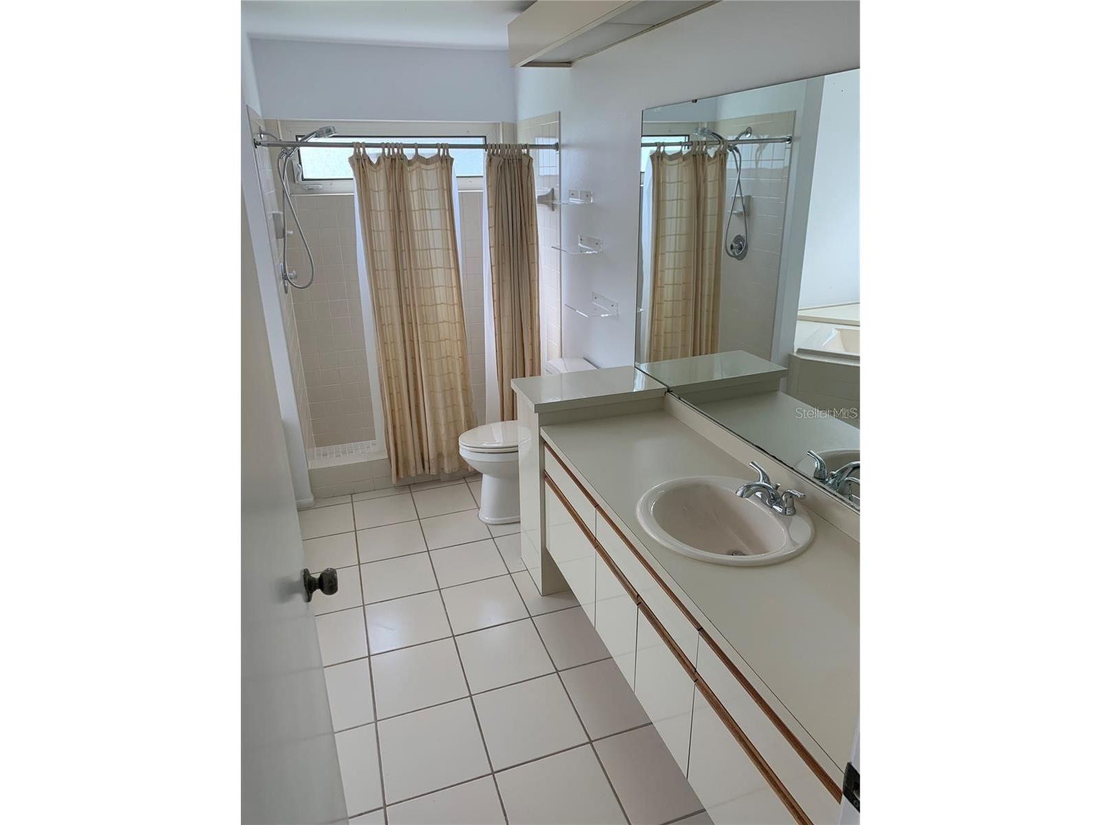 3982 Kingston Drive Sarasota FL 34238 A4680684 image6