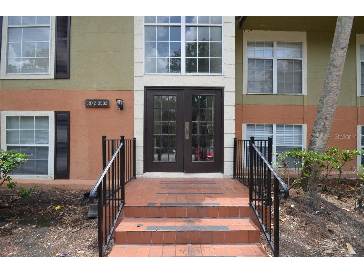 3982 Versailles Drive #3982C Orlando FL 32808 O6120654 image1