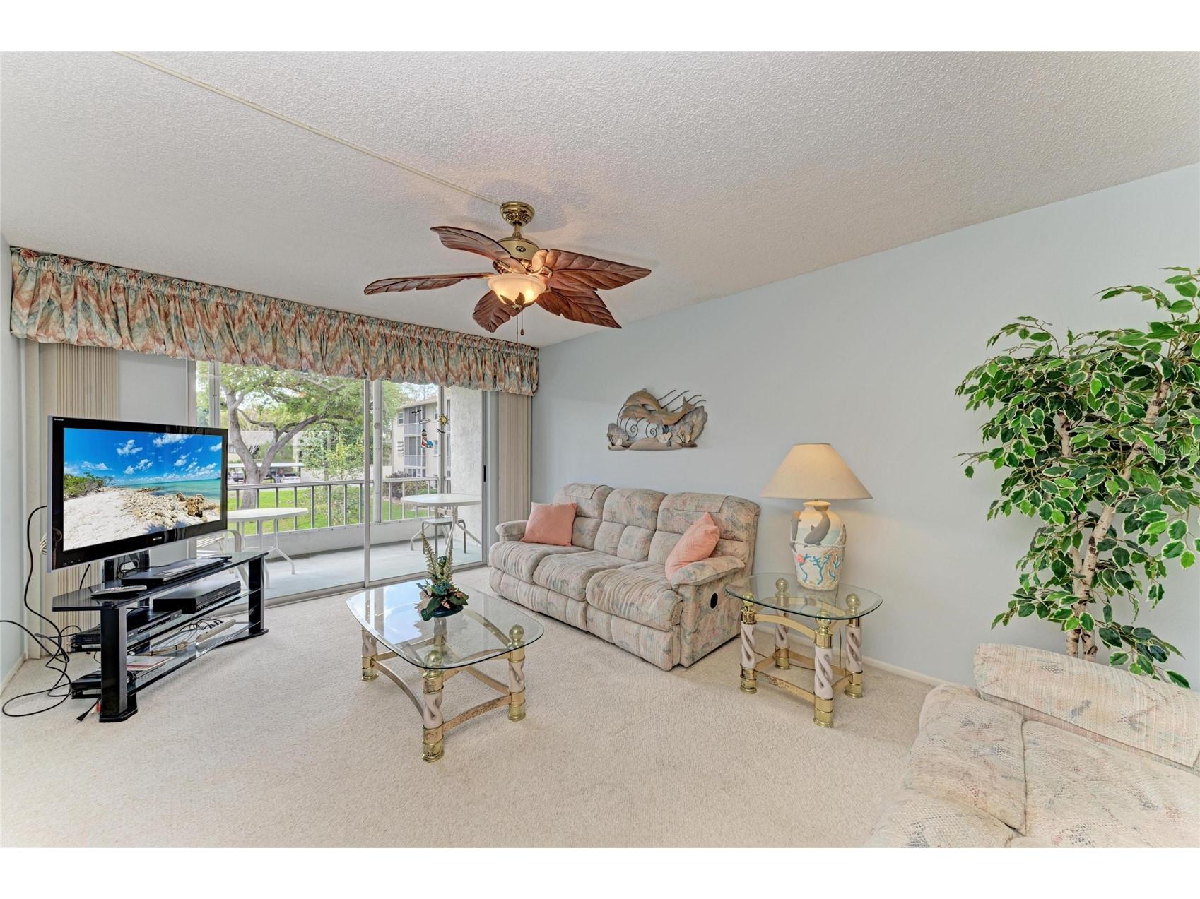 3983 Maceachen Boulevard #424 Sarasota FL 34233 A4685632 image2