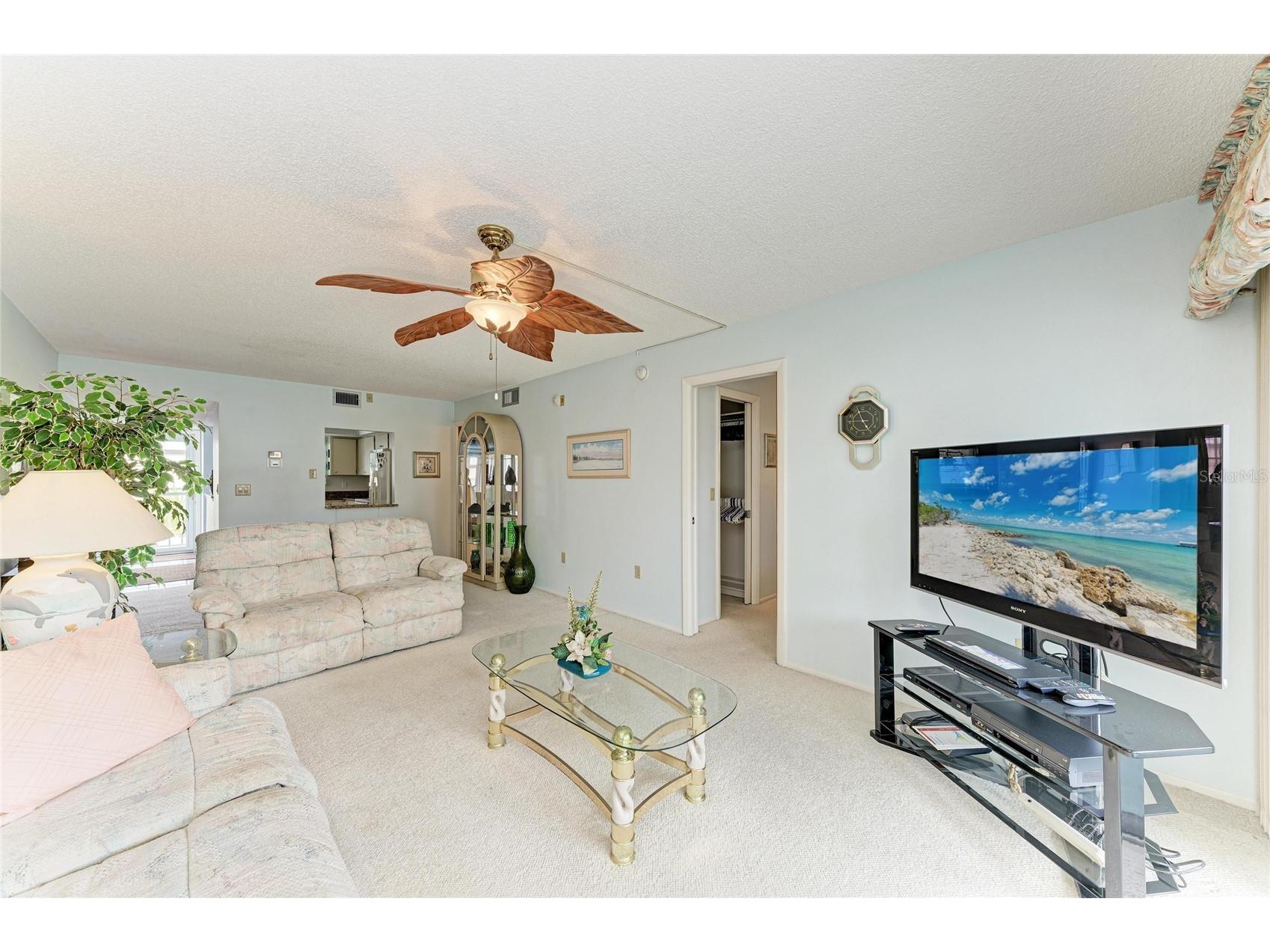 3983 Maceachen Boulevard #424 Sarasota FL 34233 A4685632 image20