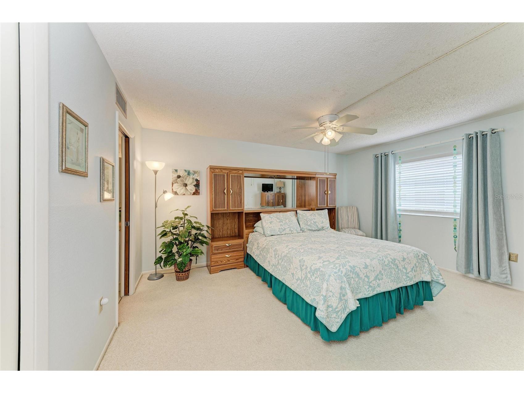 3983 Maceachen Boulevard #424 Sarasota FL 34233 A4685632 image21