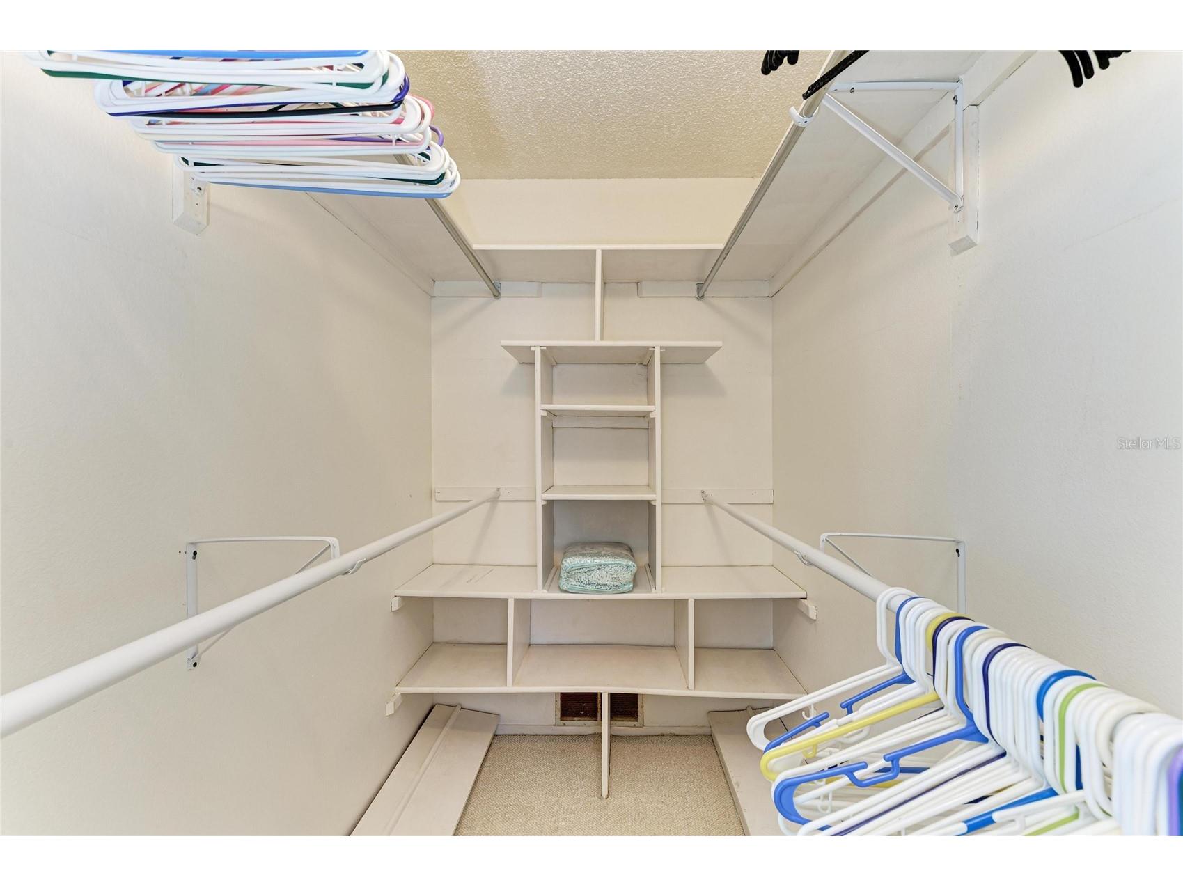 3983 Maceachen Boulevard #424 Sarasota FL 34233 A4685632 image25