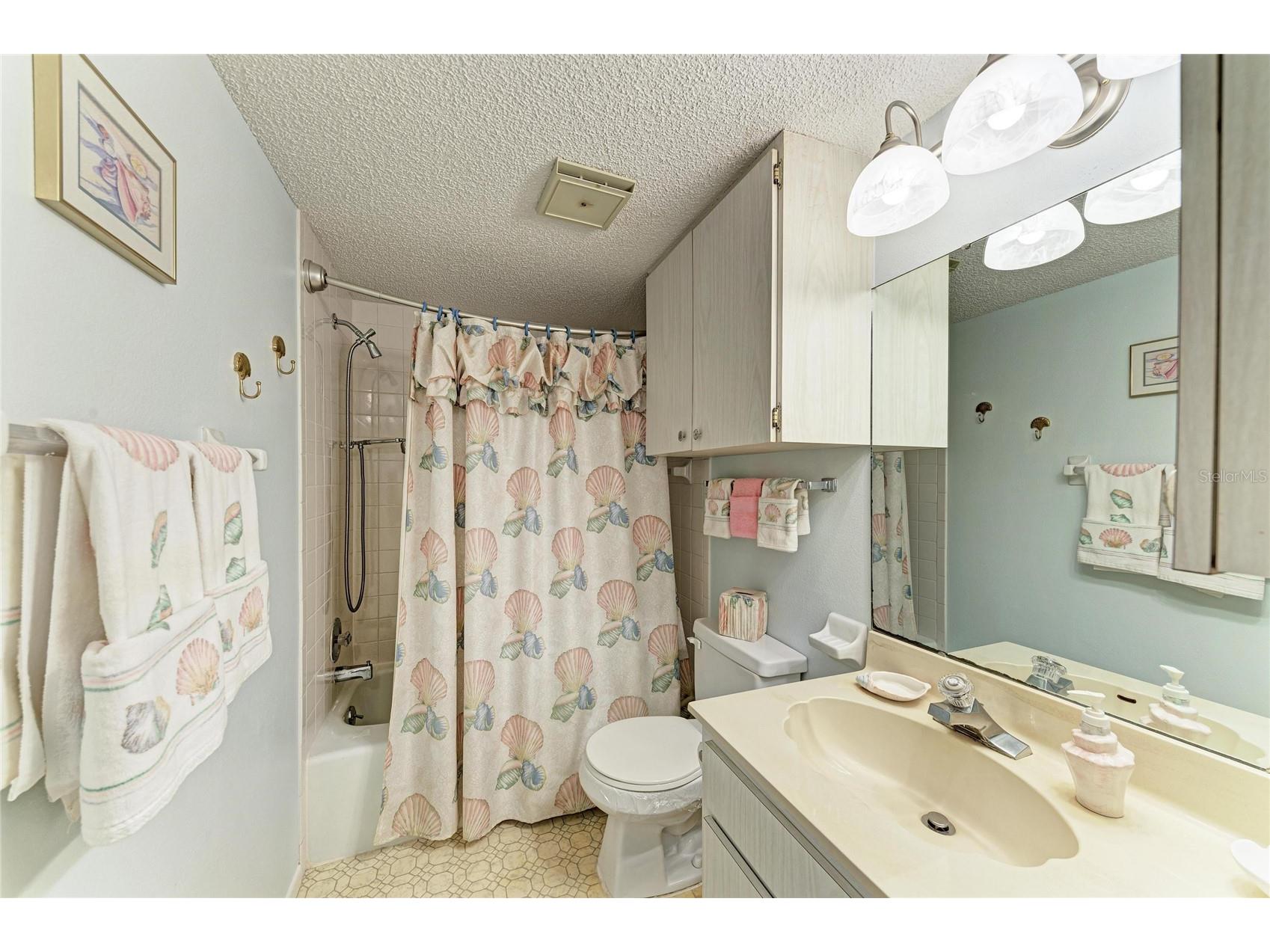 3983 Maceachen Boulevard #424 Sarasota FL 34233 A4685632 image30
