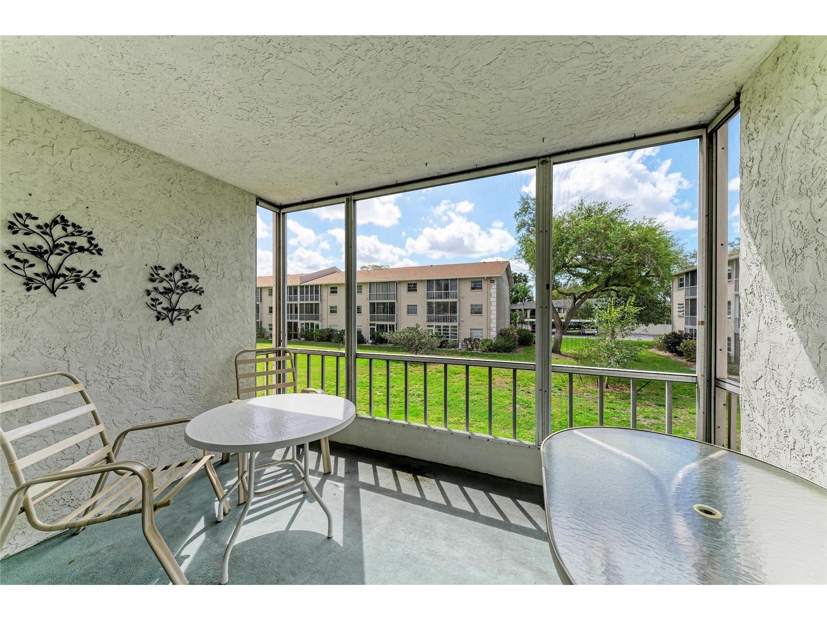 3983 Maceachen Boulevard #424 Sarasota FL 34233 A4685632 image4
