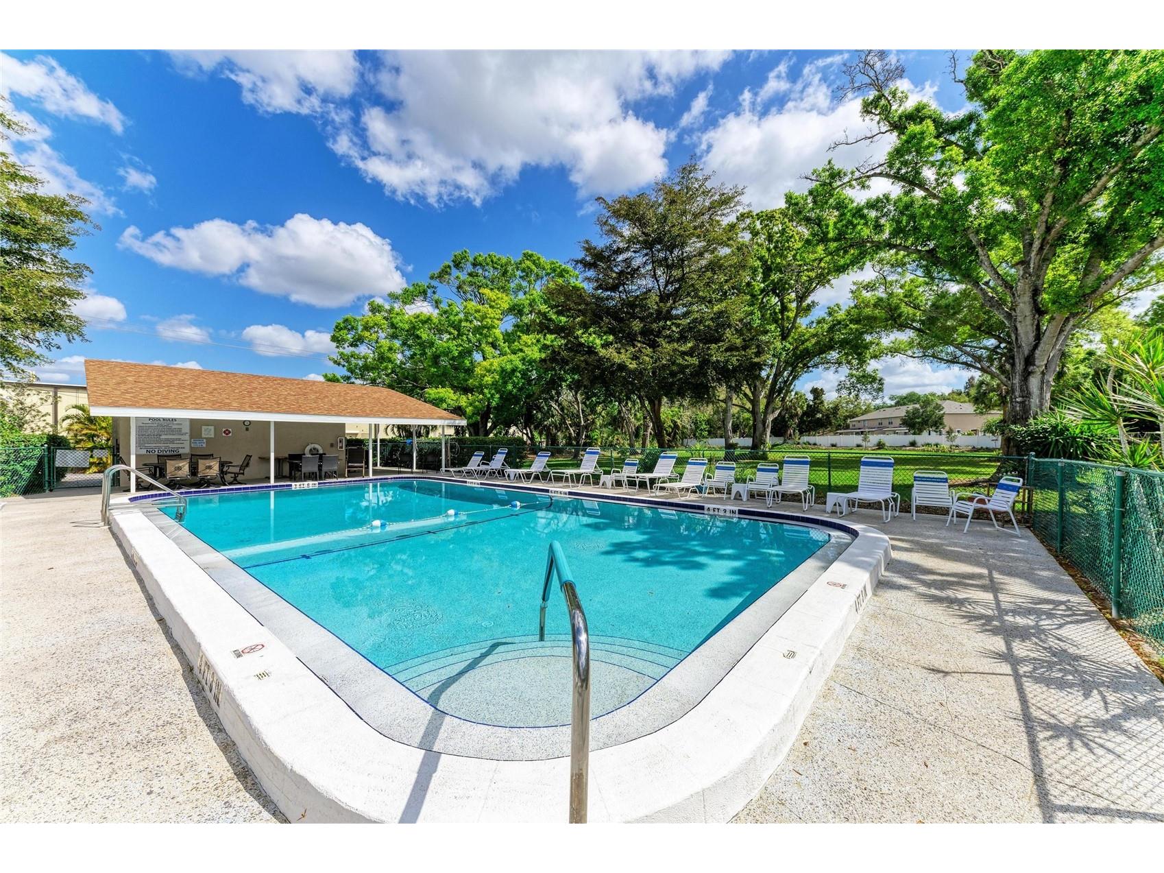3983 Maceachen Boulevard #424 Sarasota FL 34233 A4685632 image6