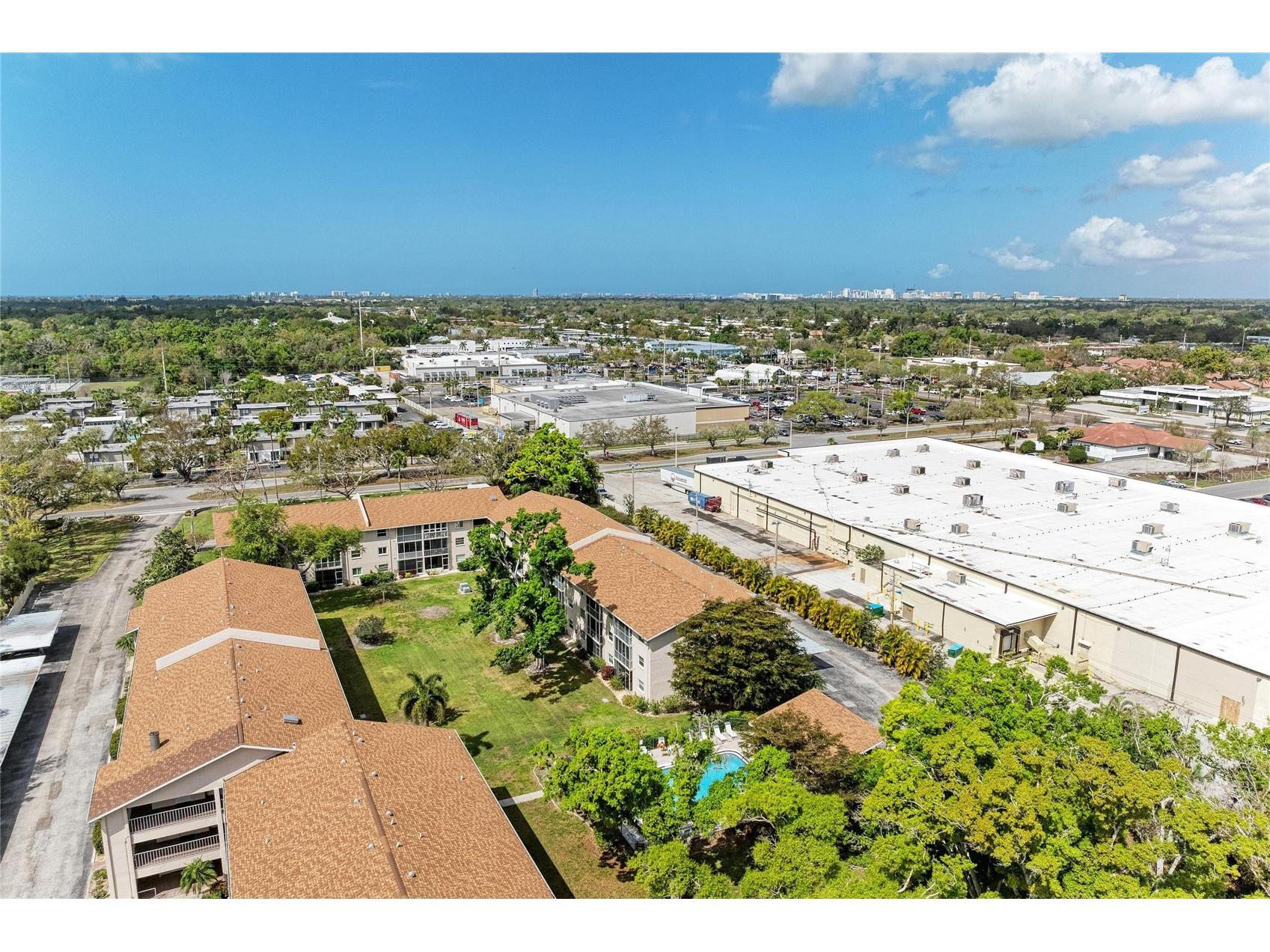 3983 Maceachen Boulevard #424 Sarasota FL 34233 A4685632 image7