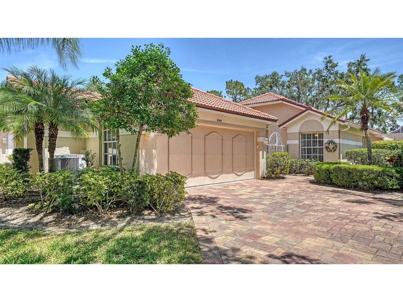 3984 Lyndhurst Court Sarasota FL 34235 A4650914 image1
