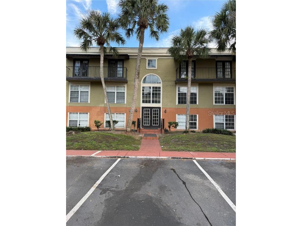 3986 Versailles Drive #3986C Orlando FL 32808 O6364467 image1