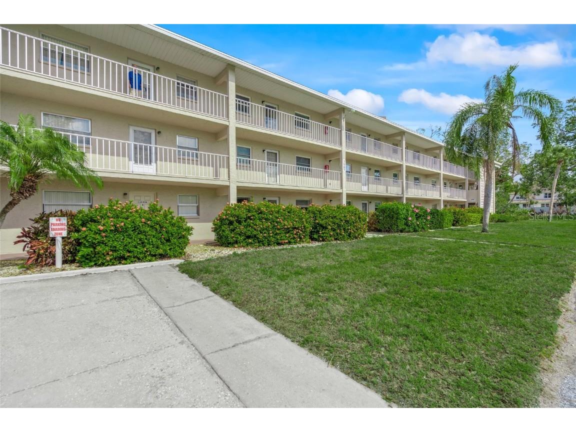 3987 Maceachen Blvd #133 Sarasota FL 34233 TB8452238 image1