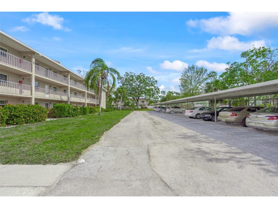 3987 Maceachen Blvd #133 Sarasota FL 34233 TB8452238 image2