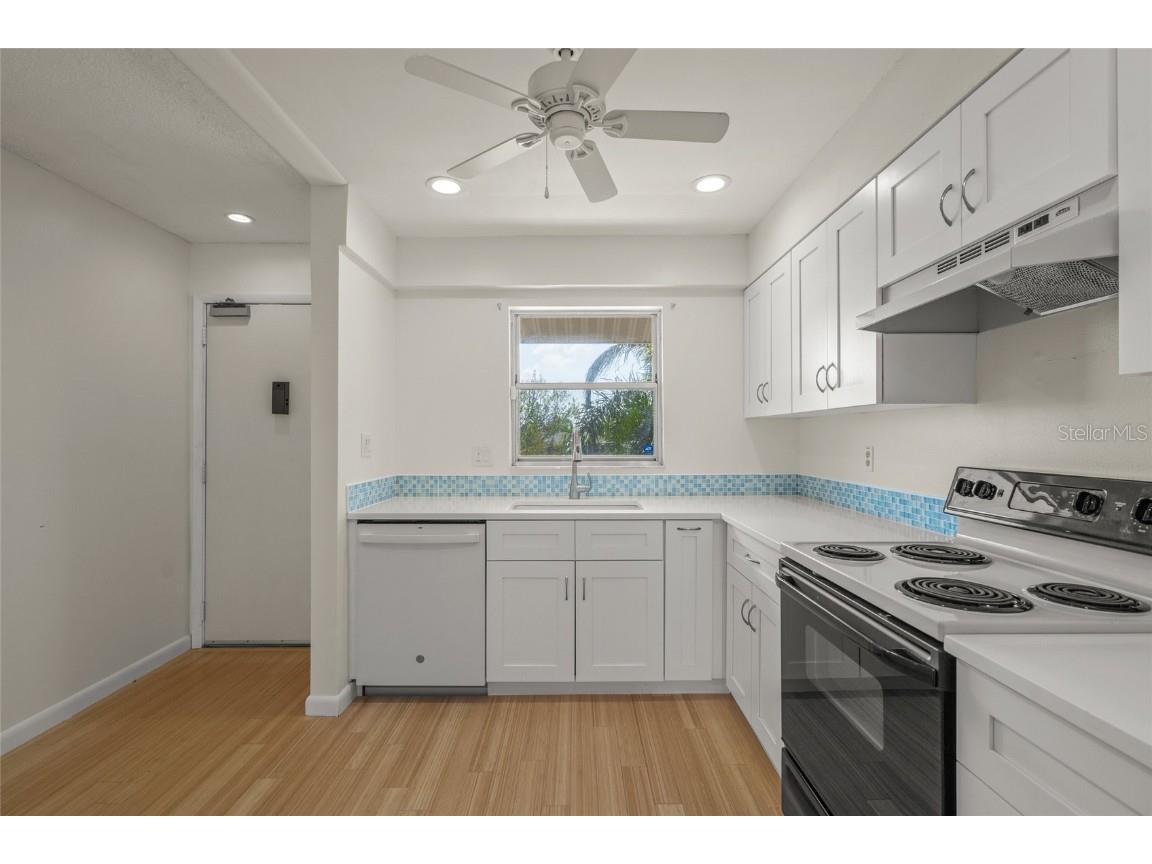 3987 Maceachen Blvd #133 Sarasota FL 34233 TB8452238 image9