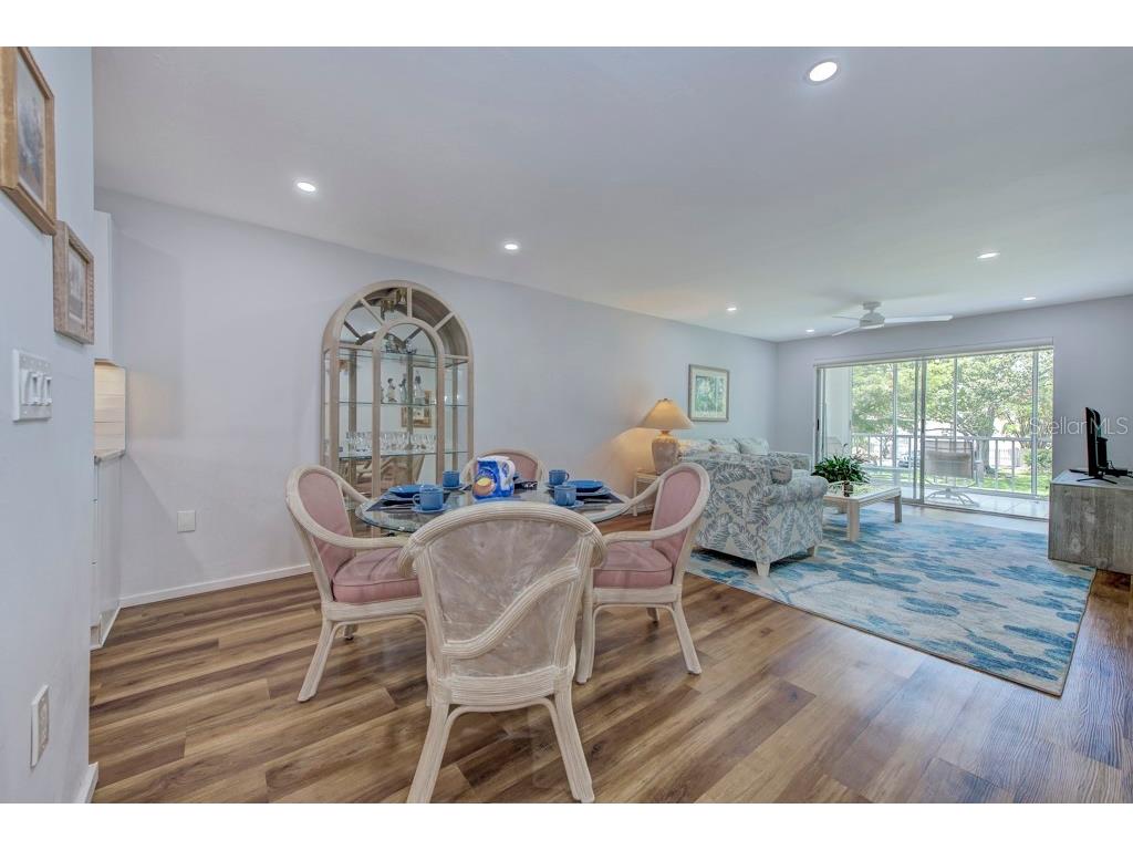 3987 Maceachen Boulevard #123 Sarasota FL 34233 A4660239 image13