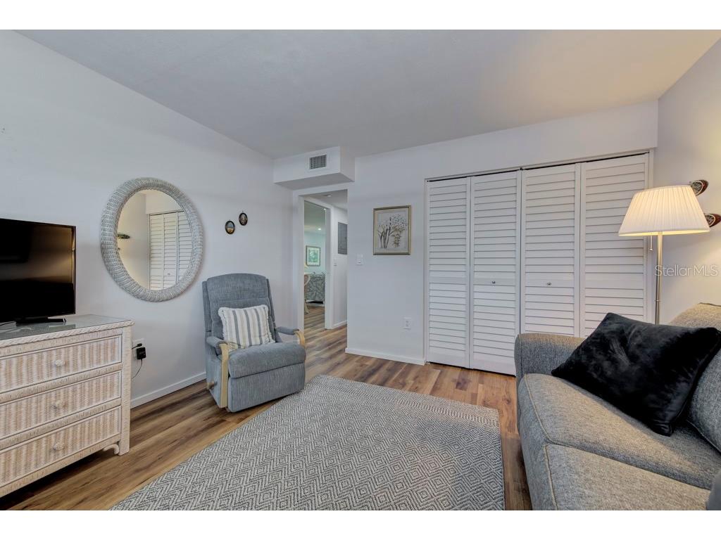 3987 Maceachen Boulevard #123 Sarasota FL 34233 A4660239 image27