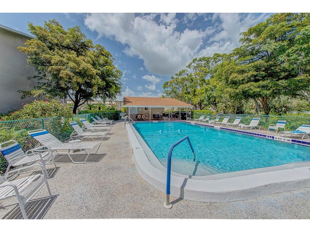 3987 Maceachen Boulevard #123 Sarasota FL 34233 A4660239 image30