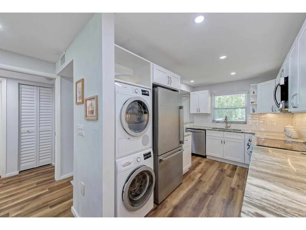 3987 Maceachen Boulevard #123 Sarasota FL 34233 A4660239 image6