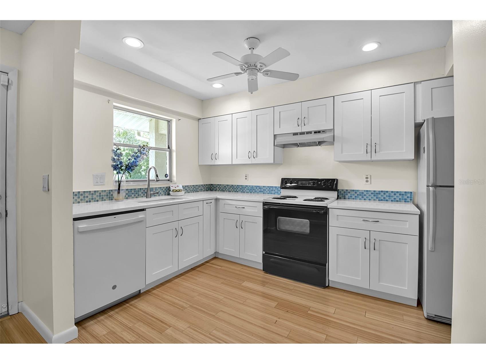 3987 Maceachen Boulevard #133 Sarasota FL 34233 A4688227 image6