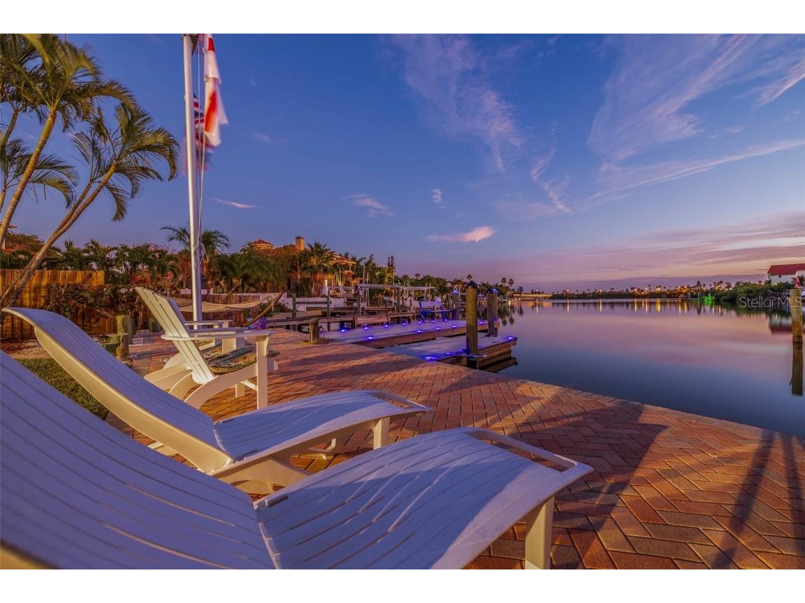 3988 Belle Vista Drive E Saint Pete Beach FL 33706 - BOCA CIEGA BAY U8222404 image1