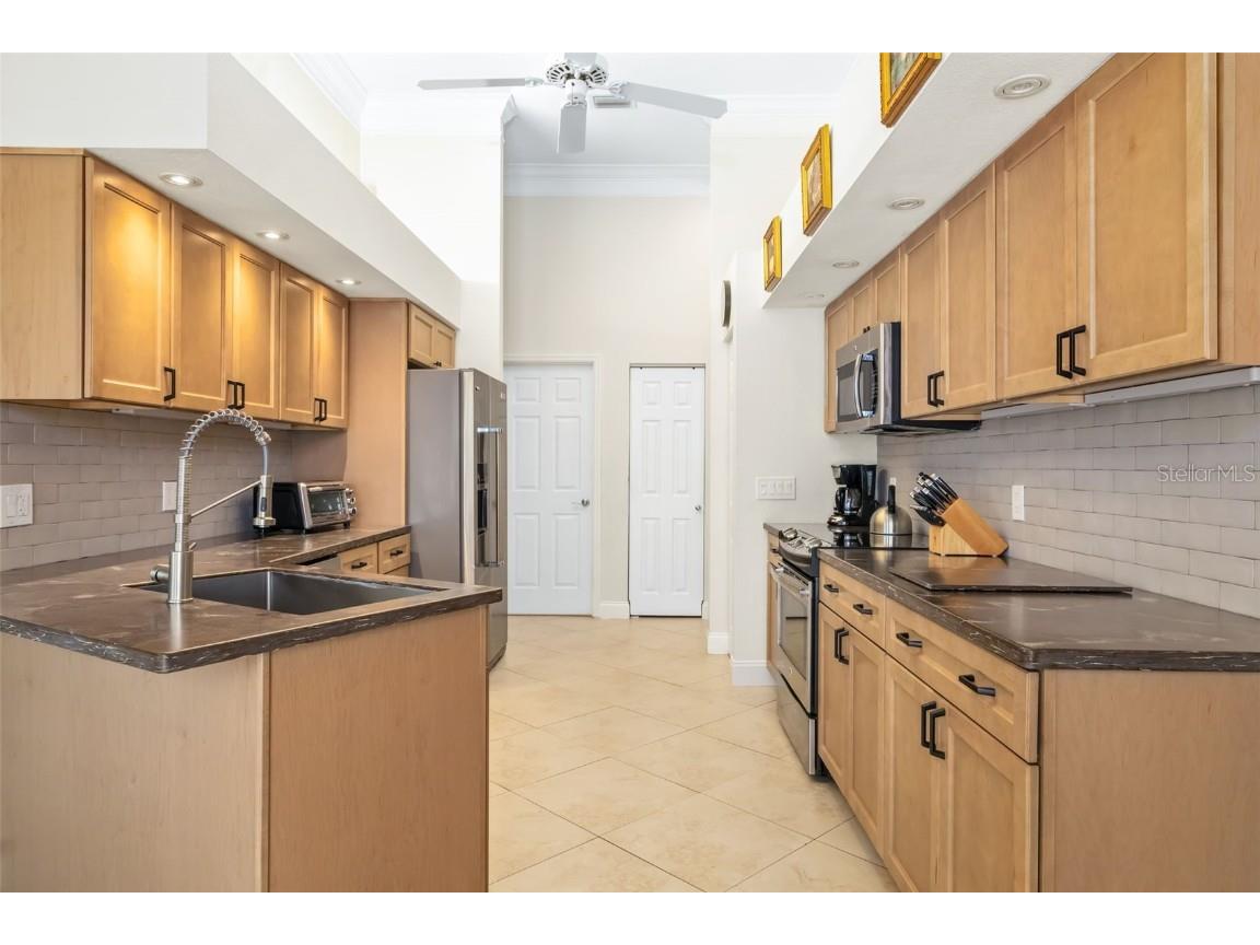 3988 Berlin Drive Sarasota FL 34233 A4653554 image15