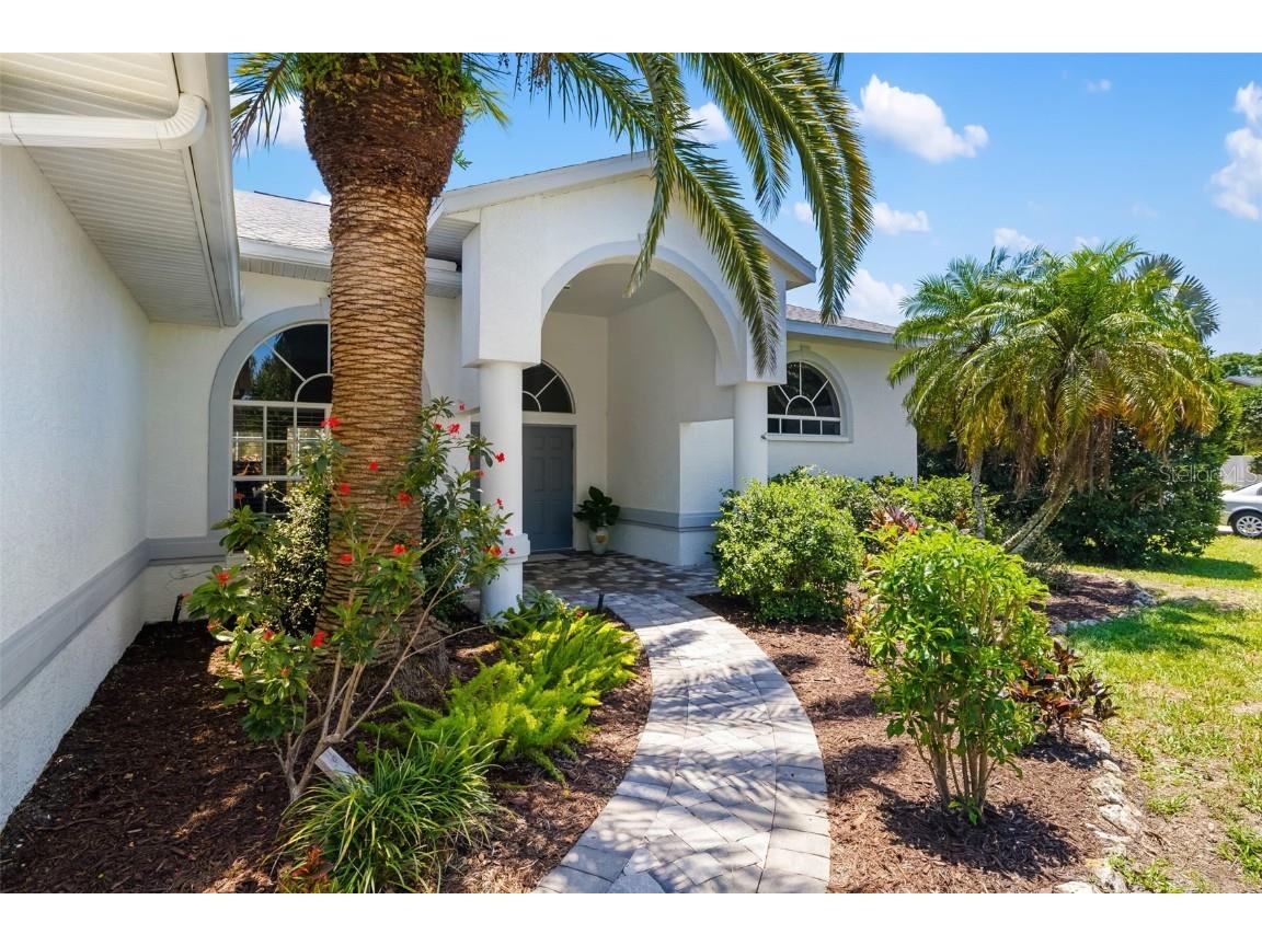 3988 Berlin Drive Sarasota FL 34233 A4653554 image2