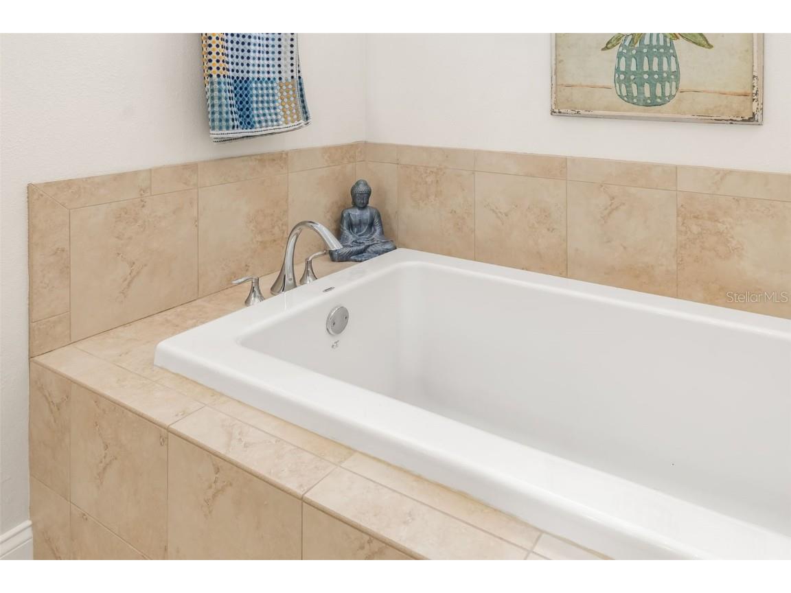 3988 Berlin Drive Sarasota FL 34233 A4653554 image29