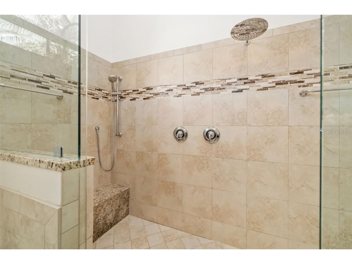 3988 Berlin Drive Sarasota FL 34233 A4653554 image30