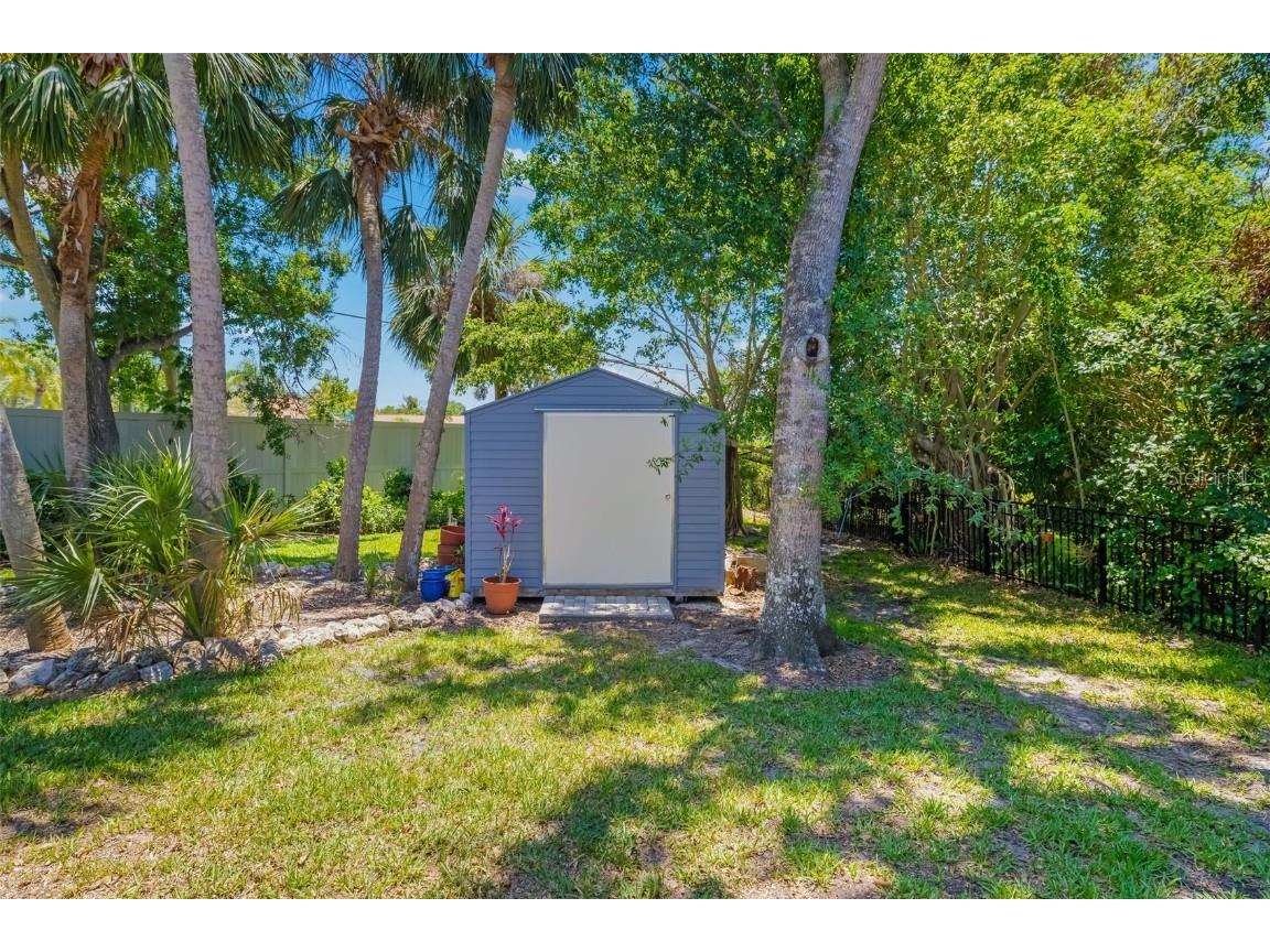 3988 Berlin Drive Sarasota FL 34233 A4653554 image53