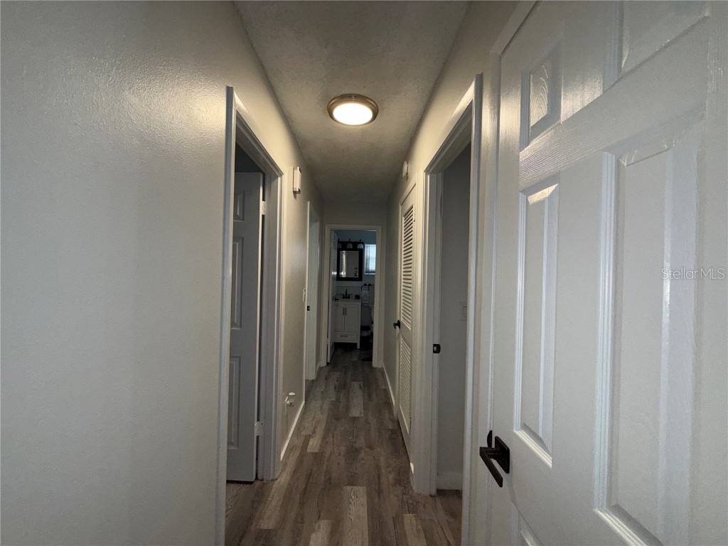 3988 San Luis Drive Sarasota FL 34235 A4664736 image16