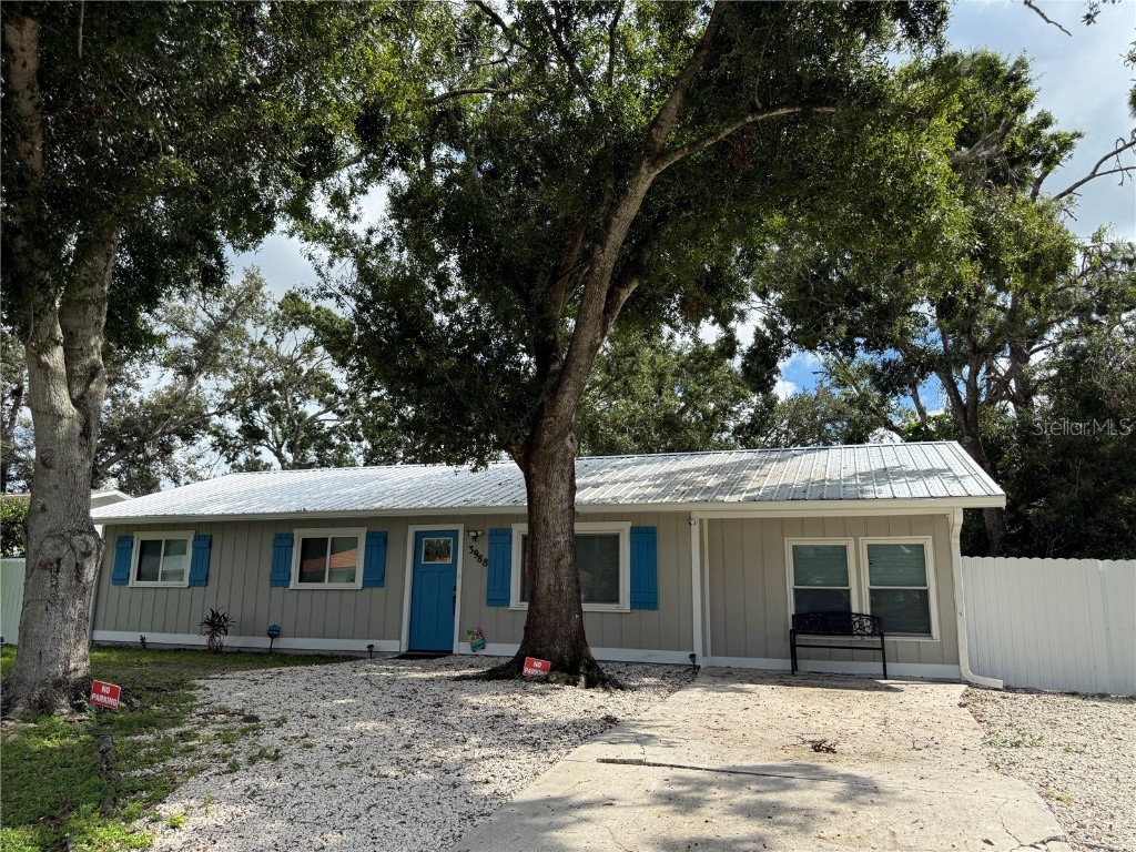 3988 San Luis Drive Sarasota FL 34235 A4664736 image4