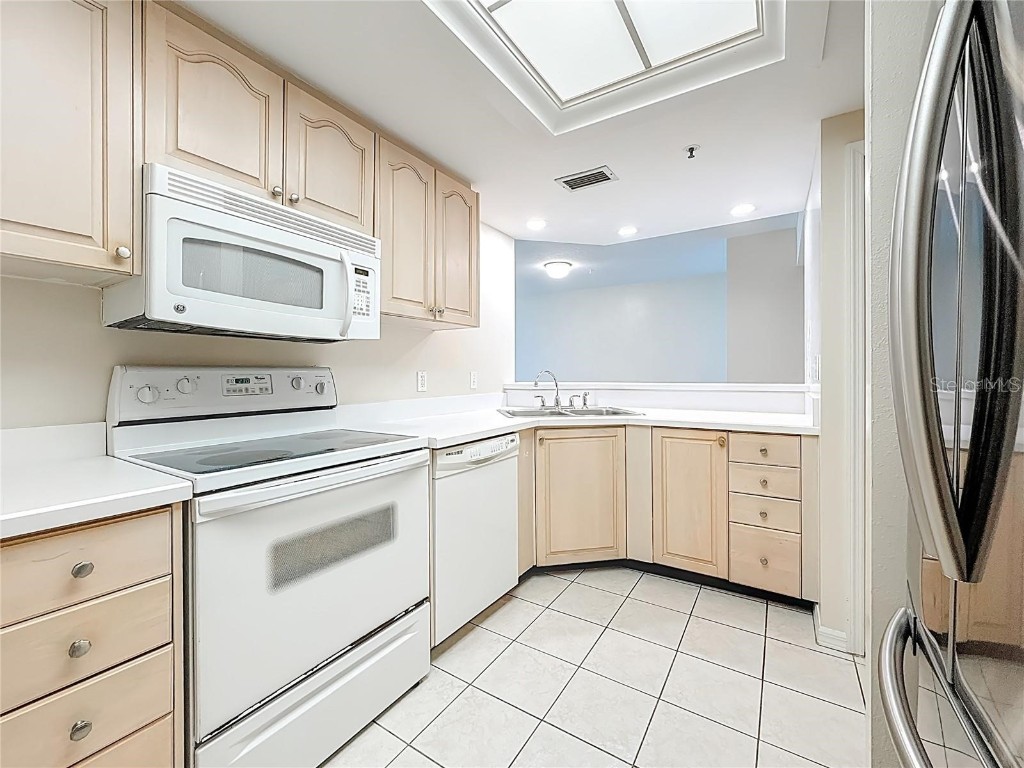 399 150th Avenue #218 Madeira Beach FL 33708 - INTERCOASTAL WATERWAY TB8443727 image19