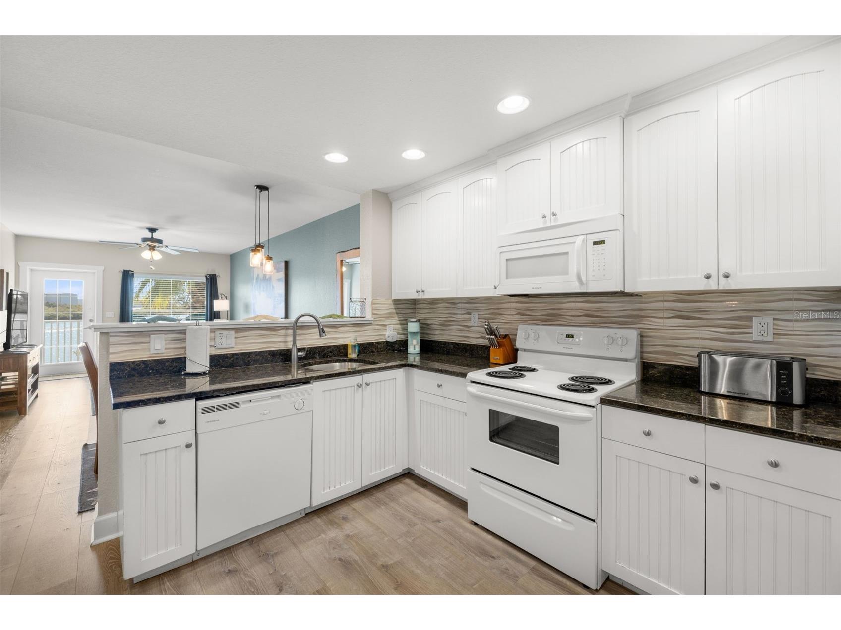 399 2nd Street #216 Indian Rocks Beach FL 33785 - INTERCOASTAL WATERWAY TB8477066 image18