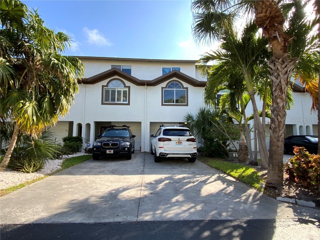399 Madeira Circle Tierra Verde FL 33715 U8195478 image1